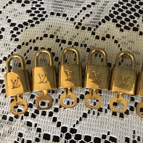 Authentic Louis Vuitton Padlock & Key - Picture 2 of 8